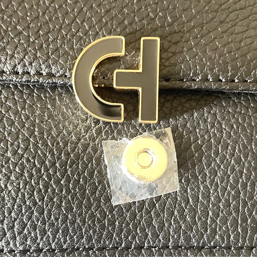 Black Leather Shoulder Bag - Picture 4 of 9